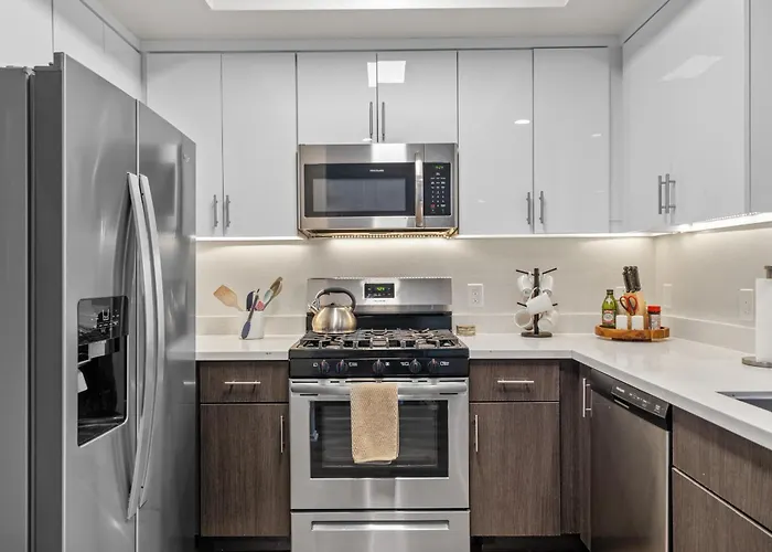 Luxury 2Bdr With Parking & Pool - Marina Del Rey